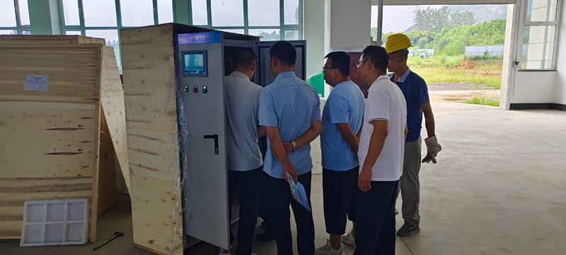 熱烈歡迎某集團公司客戶來河北漢藍驗收脫硝系統