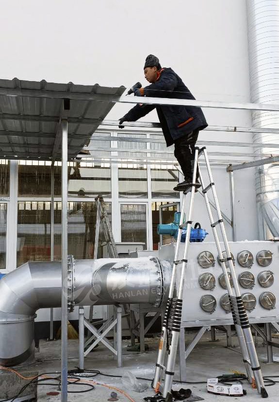 萬純柴油機尾氣凈化器-大型柴油機械尾氣凈化系統(tǒng) 萬純柴油機尾氣凈化器-大型柴油機械尾氣凈化系統(tǒng)